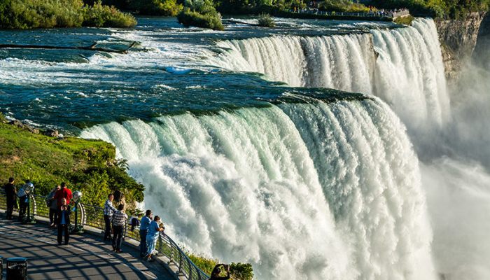 Niagara Waterfalls - Amazing Unique Holiday